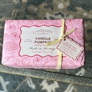 Castelbel Vanilla Pumpkin Scented Soap - Pink